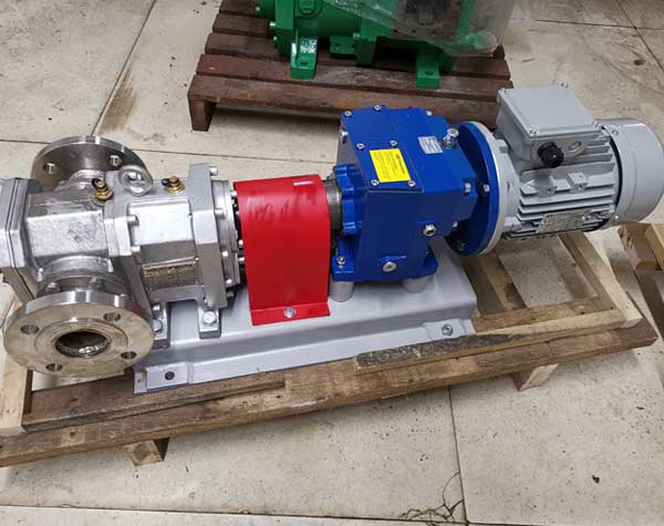 強自吸轉(zhuǎn)子泵 強自吸轉(zhuǎn)子泵